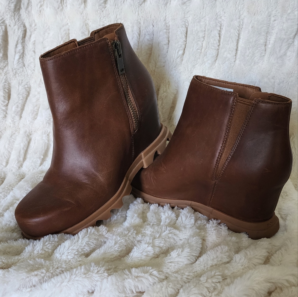 Sorel wedge boots